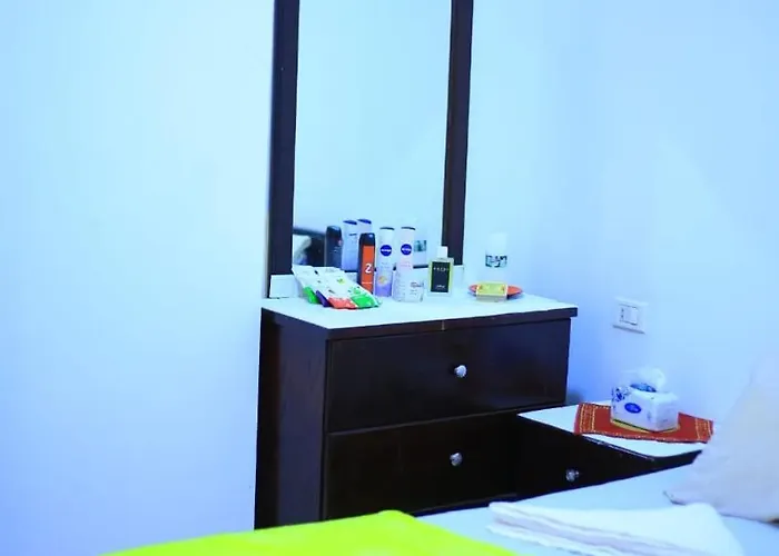Sea Breeze Apartment *